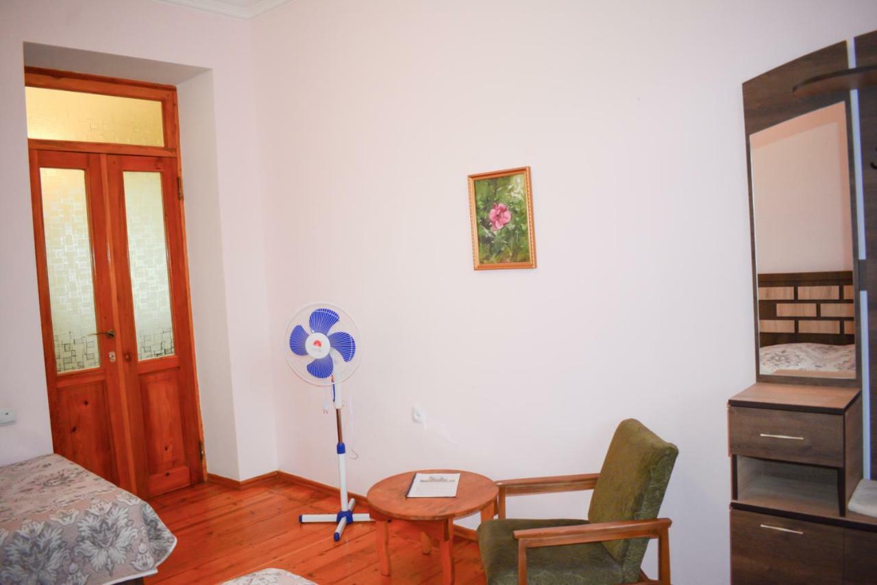 Guest House Nataly Yeghegnadzor Bagian luar foto