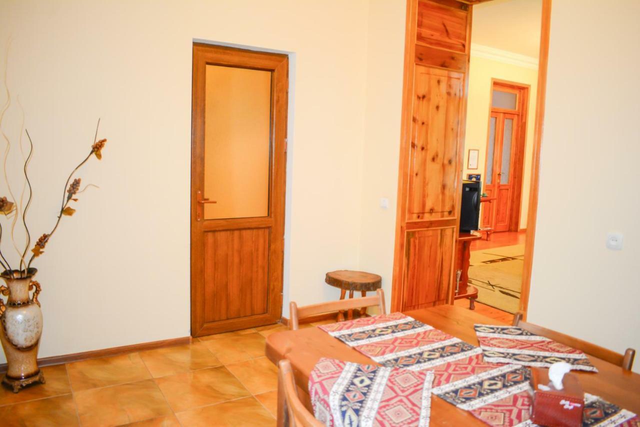 Guest House Nataly Yeghegnadzor Bagian luar foto