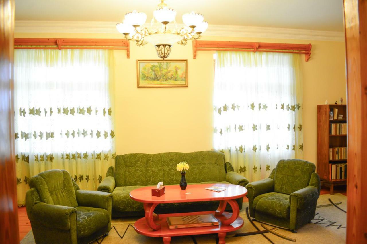 Guest House Nataly Yeghegnadzor Bagian luar foto