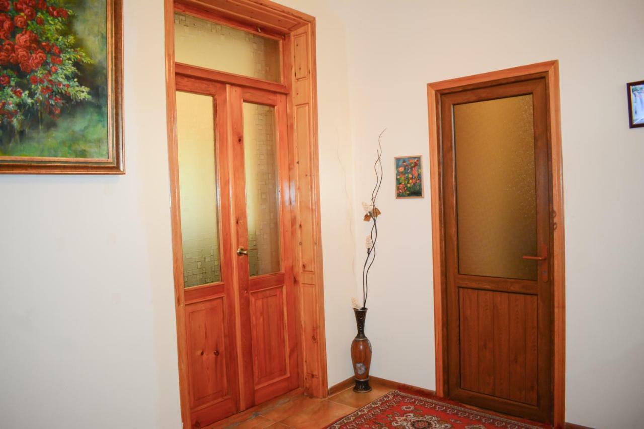 Guest House Nataly Yeghegnadzor Bagian luar foto